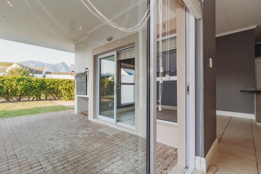 3 Bedroom Property for Sale in Kingswood Golf Estate Western Cape